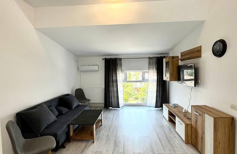 Location d’un appartement récemment rénové de 3 pièces, 6ᵉ secteur, quartier Chiajna, Bucarest, Roumanie